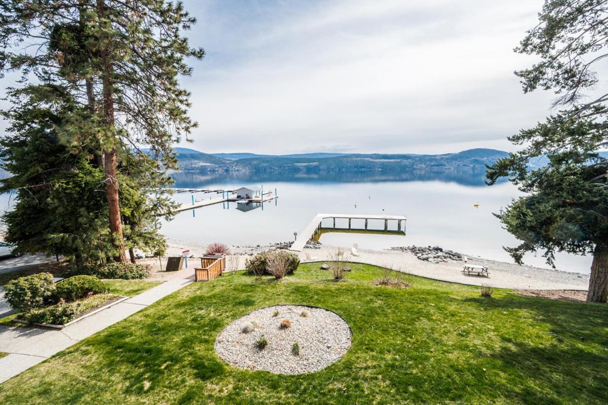 Cozystay Signature Lake Okanagan Resort Kelowna Exterior foto
