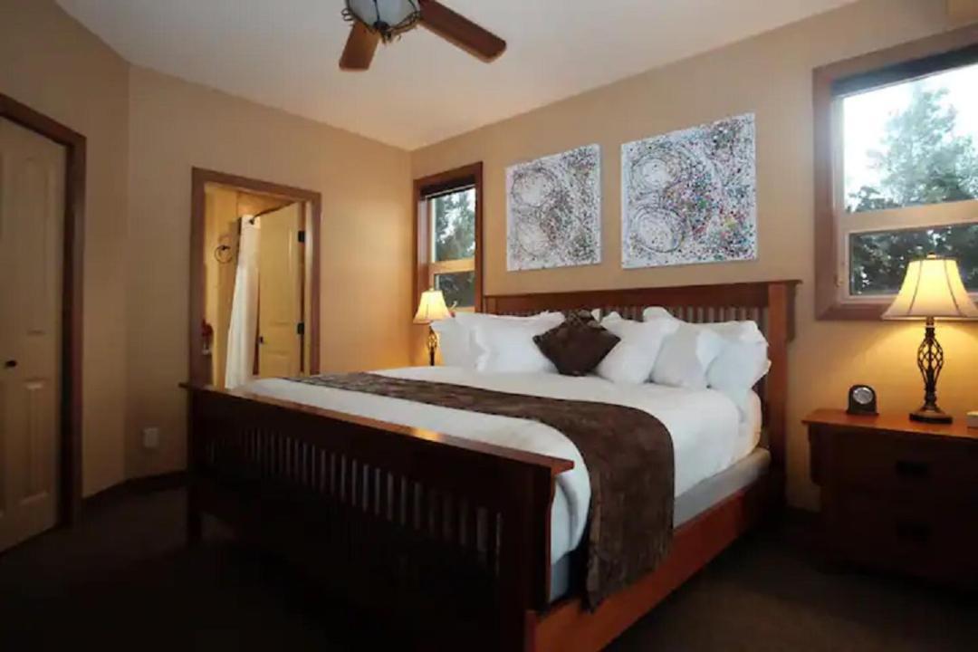 Cozystay Signature Lake Okanagan Resort Kelowna Exterior foto